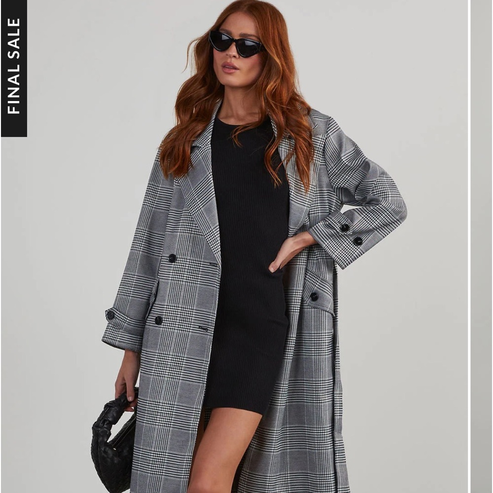 NWOT…VICI COLLECTION… Grey Plaid Trench Coat…Size Medium